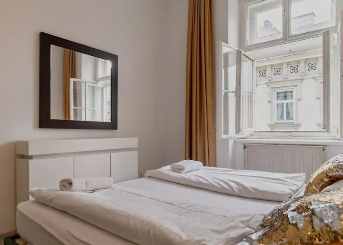 Budget & Comfy 2 Adjacent Great For Long-stays Viena