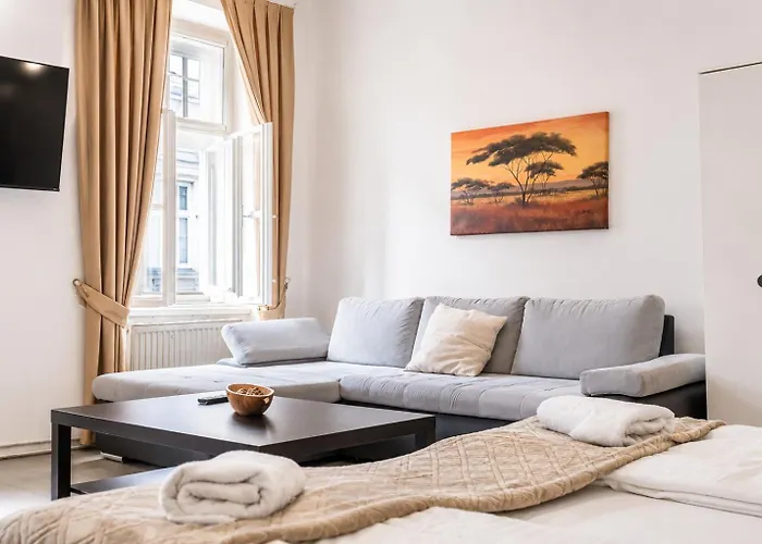 Budget & Comfy 2 Adjacent Great For Long-stays *