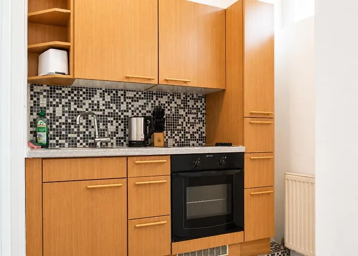 Budget & Comfy 2 Adjacent Great For Long-stays Viena