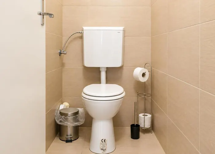 Budget & Comfy 2 Adjacent Great For Long-stays Viena