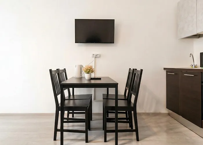 Budget & Comfy 2 Adjacent Great For Long-stays