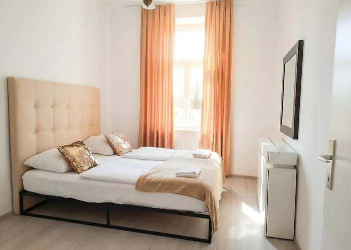 Budget & Comfy 2 Adjacent Great For Long-stays * Viena