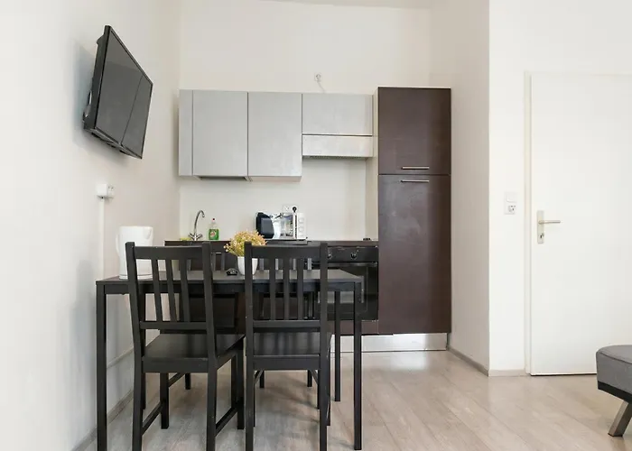 Budget & Comfy 2 Adjacent Great For Long-stays *